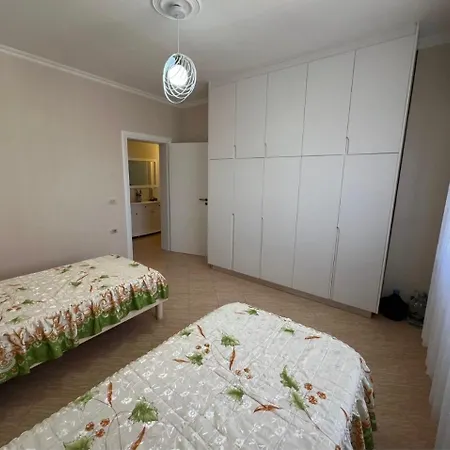 Roku Apartamento
